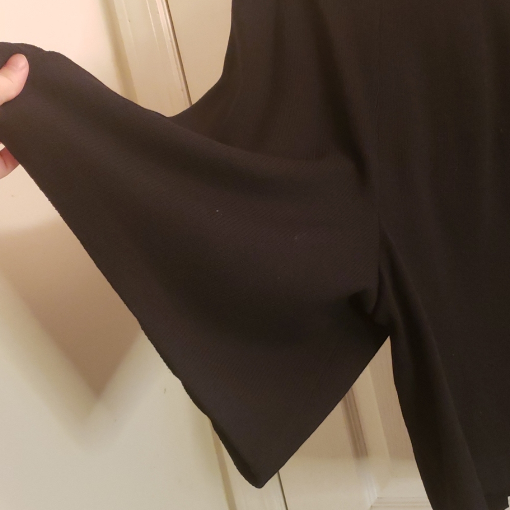 St. John Basics Collection Black Shorts Size 6 - image 5